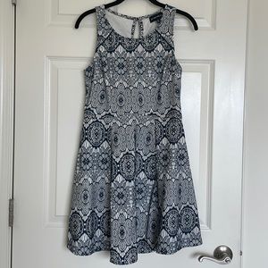 Blue and White Lace Sleeveless Dress